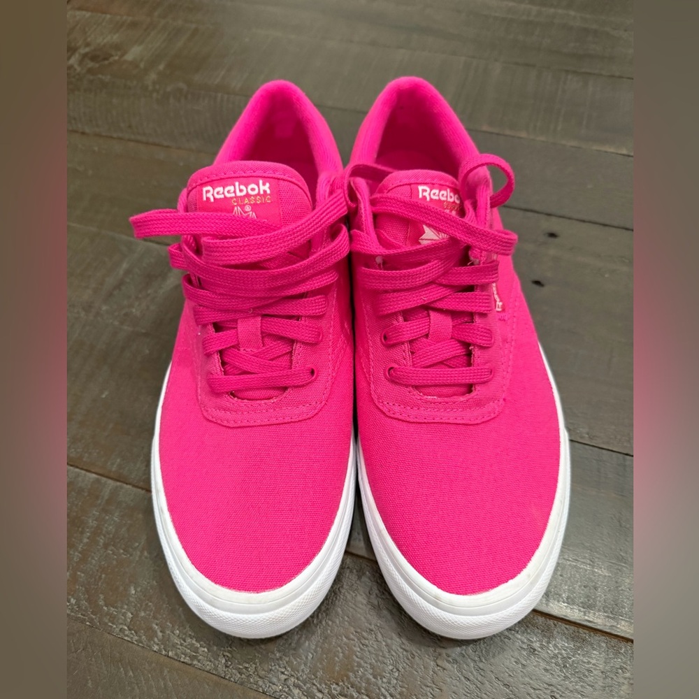 REEBOK CLUB C COAST TENNIS HOT PINK WHITE SOLE SHOES Men’s 7.5